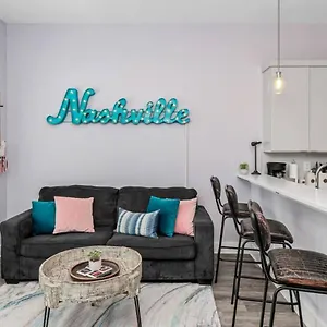 nashville-3-bed-1-bedroom-with-washer-dryer-and-parking.nashville-hotels.org/